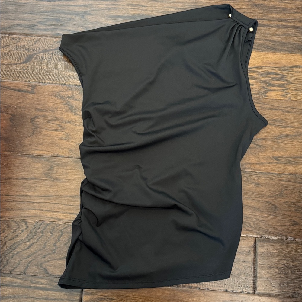 Bailey 44 Black Sleeveless Asymmetrical Ruched Top w/gold tone hardware sz M NWT